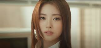 MEOVV: Scopri ANNA, quarto membro del gruppo femminile THE BLACK LABEL