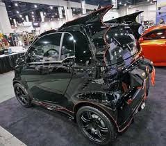 Dark Knight Smart Car 1 The Dark Knight Drives A Smart Car Smart Car Body Kits Smart Car Car Humor