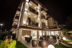Su tripadvisor trovi 439 recensioni imparziali su bagno sole ristorante, con punteggio 4,5 su 5 e al n.6 su 156 ristoranti a lido di camaiore. Hotel Pineta Mare Lido Di Camaiore Aktualisierte Preise Fur 2021