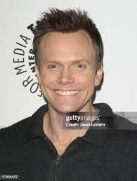 12,212 Joel Hale Photos & High Res Pictures