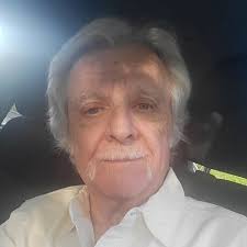 Elizabeth Hurley and Billy Ray Cyrus stepped out for a date night in Rome,  Italy! 📷: elizabethhurley1