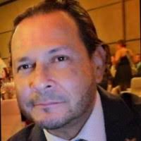 400+ perfiles de «Roberto Uribe»