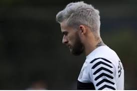 Jogador que qualquer técnico quer ter na equipe. Jogador Lucas Lima E Afastado Pelo Santos E Nao Joga Mais No Clube Cidadeverde Com