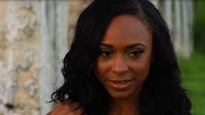 Alyssa Lindsay's Instagram, Twitter & Facebook