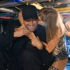 Read Travis Kelce's personal letter to Taylor Swift for final Eras Tour  shows: 'Beginning of me meeting the love of my life' 🥺 Travis Kelce wrote  a heartfelt letter to the “love