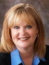 Janet Oliva's Instagram, Twitter & Facebook