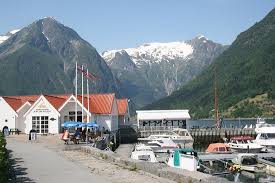 There are express buses three times a day from oslo. Fascinating Fish And Facts Review Of Sognefjord Aquarium Balestrand Norway Tripadvisor