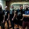 En una entrevista de lujo el pato larralde de los antiguos habló con la mejor arma su nuevo disco madera prohibida. 1