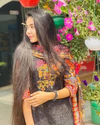 Ileana d'cruz is one of the most well known south indian long hair actresses down south. Village Barber Stories North Indian Girl S Long Hair Bun Random Images