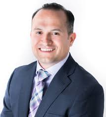 Julian Henao's Instagram, Twitter & Facebook