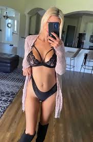 Noface-housewife - Fleshbot