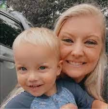 Rebecca Yeary's Instagram, Twitter & Facebook