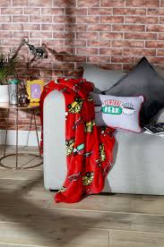 Primark Primania Friends Friends Collection New Friends New York Central Perk Coffe Shop New York City H In 2020 With Images Friends Merchandise Red Home Decor Friends Tv