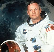 Neil armstrong was born in wapakoneta, ohio, on august 5, 1930. Astronaut Neil Armstrong Der Erste Mann Auf Dem Mond Bilder Fotos Welt