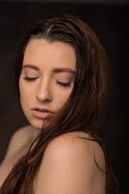 Photographer Misha Kidwell Models Virginia Anne, Tabby Ridiman, and Rachel  Graff