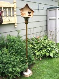 Repurposed Floor Lamp To Make An Outside Birdhouse Decor Decorative Bird Houses Bird Houses Backyard Decor