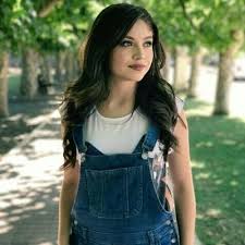 Peoplekarol sevilla, valentina zenere, ruggero pasquarelli. Karol Sevilla On Twitter Ce Frumoasa E Valentina Zenere Love You Prettyvalentinazenere Valuzenere