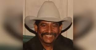 Arnoldo Mireles's Instagram, Twitter & Facebook