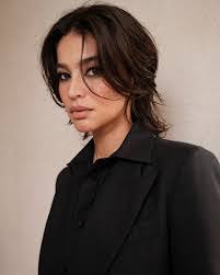 Alma Lay's Instagram, Twitter & Facebook