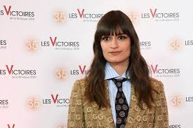 La grenade is a song by french singer clara luciani released in 2018. Victoires De La Musique Clara Luciani La Grenade Pop