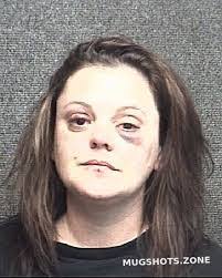 Tracy Monahan's Instagram, Twitter & Facebook