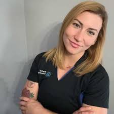 Lisa Pierotti's Instagram, Twitter & Facebook