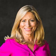 Kerry Hall's Instagram, Twitter & Facebook