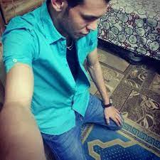 شاب يصور نفسه وهو يصلى تشعل الفيس بوك غضبا جريدة الأهرام الجديد الكندية