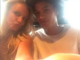 Britney Spears podría estar estrenando romance con este guapo modelo