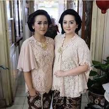 Oleh elis nanda april 07, 2021 posting komentar kebaya brokat modern sarung lagosi : 49 Kebaya Longgar Ideas Kebaya Kebaya Dress Model Kebaya