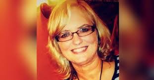 Lesia Dyer's Instagram, Twitter & Facebook