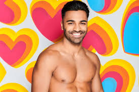 Latest news on winter love island 2020 contestants and new host laura whitmore plus more on the love island villa and series 6 lineup. Who Is Nas Majeed Meet The Winter Love Island Hunk And Builder London Evening Standard Evening Standard
