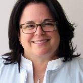 Melanie Dow's Instagram, Twitter & Facebook