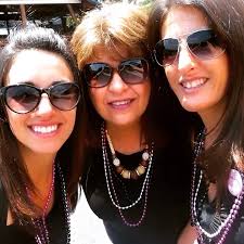 I am looking for beginner Pickleball classes and open play.