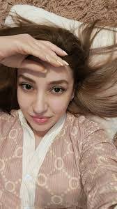 Anna Yan's Instagram, Twitter & Facebook