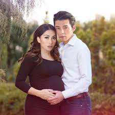 Diketahui tata yang menikah dengan raden brotoseno pada 9. Tata Janeeta Ungkap Alasannya Sering Posting Foto Halu Bersama Hyun Bin Kumparan Com