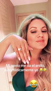 Mi novio me da ek anillo, automatinente yo!! 💍 😂🤣 #engagement  #bigdayofmylife #inlove #icantbelieveit #couolegoals #soulmates @Zachary  Ruble919