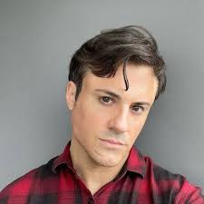 Jon Appleton, Editor in London, United Kingdom