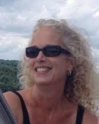 Kari Wolcott's Instagram, Twitter & Facebook