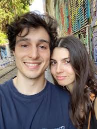 El amor no es turismo: el movimiento que busca unir parejas binacionales  que quedaron separadas por el coronavirus