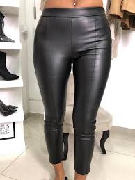Le legging en simili cuir est indémodable et vous pouvez le porter en différentes occasions : Legging Simili Cuir Avec Trait From All West Paris On 21 Buttons