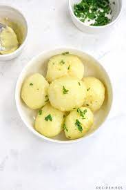 How long to boil whole potatoes. How To Boil Potatoes Boiled Potatoes Recipe Recipe Vibes