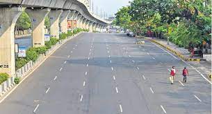 Deserted roads, streets, closed shops. Hyderabad Breathes Easy Under Lockdown