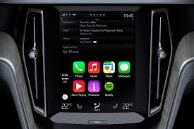 Why Car Infotainment Systems Lag Behind Smartphones Digital Trends Apple Car Play Carplay Volvo