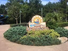Disney S Winter Summerland Miniature Golf Miniature Golf Course Miniature Golf Golf Set