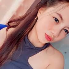 Miranda Rau's Instagram, Twitter & Facebook