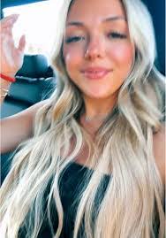 Riley Shea's Instagram, Twitter & Facebook