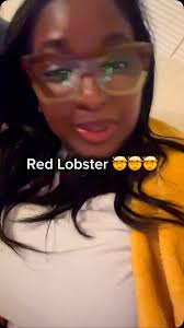 I should be embarrassed but I’m not lol that was one of the best boils I  have had 🙌🏾 stay tuned for my recap because that was so good!!  @redlobster 10/10!!