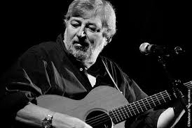 Francesco guccini canta la locomotiva in chiusura del concerto tenuto al forum di assago di milano. Ribellione E Anarchia Ne La Locomotiva Di Guccini Centaura Umanista