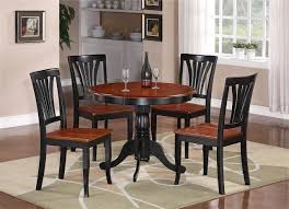 Table round and chair whiteround plastic round table outdoor plastic folding table with metal folding legs portable plastic round folding table and chair for wedding and event. Kleinen Tisch Und Stuhlen Erstens Sicherzustellen Dass Ihre Sofas Bieten Ausreichend Sitz Kitchen Dinette Sets Round Kitchen Table Set Wooden Kitchen Table